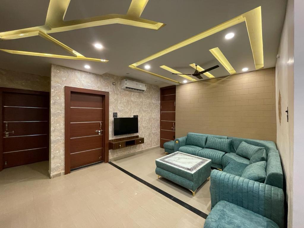 Sunrays - Unique 3Bhk In The Heart Of The City Gwalior Exterior photo