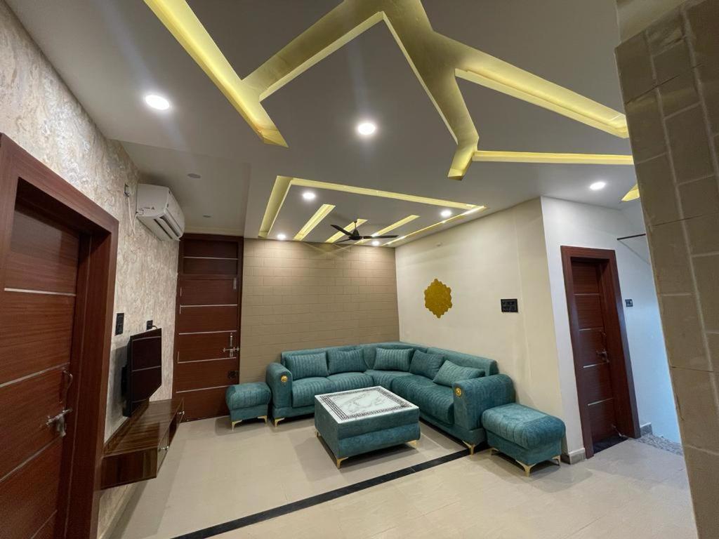 Sunrays - Unique 3Bhk In The Heart Of The City Gwalior Exterior photo